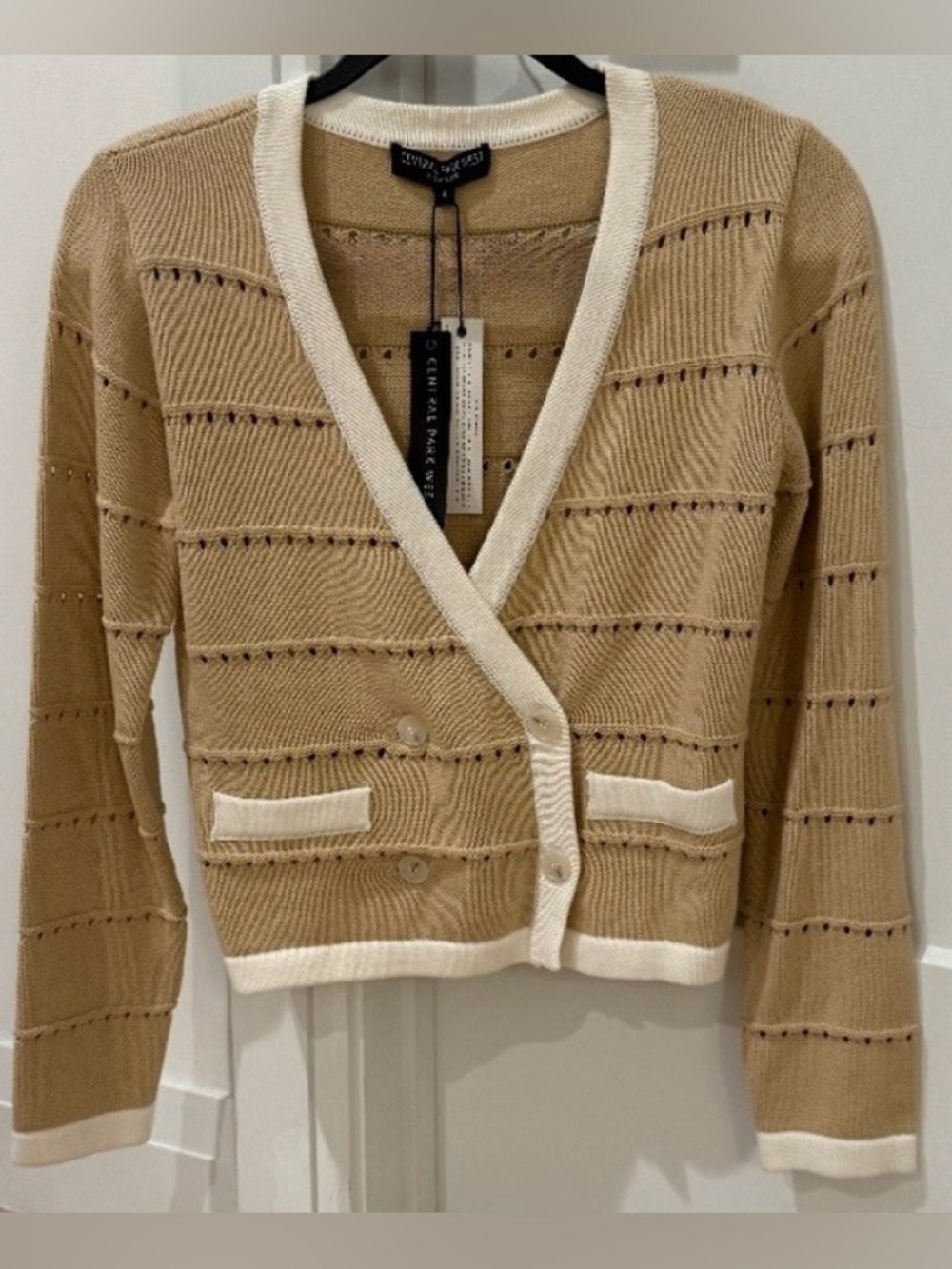 WOMEN'S NWT CENTRAL PARK WEST NEW YORK CARDIGAN SWEATER SIZE SMALL